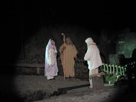 Utrinki iz predstave Božična noč, 24.12.2016 30